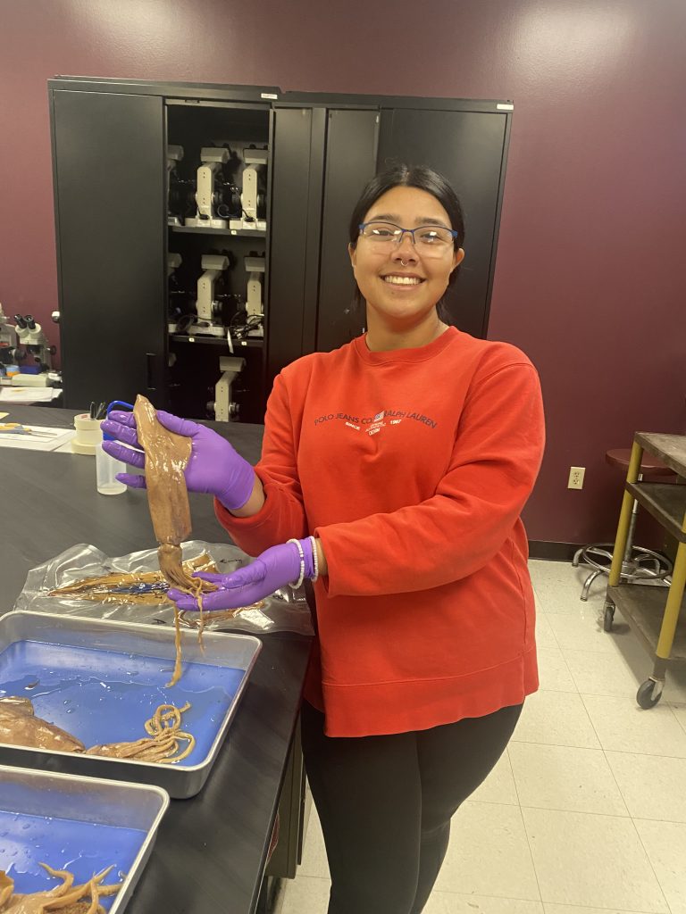 2025 Fish and Feathers Intern Intro: Berenice Hernandez - Environment ...