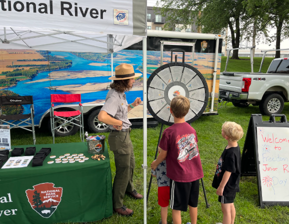 Ranger Elizabeth using the Bird wheel I created